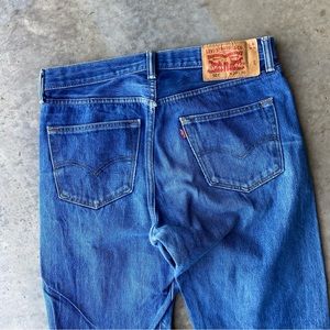Levi’s 501 jeans button fly denim worn with fades Fit 33x32 tagged 34x36 red tab